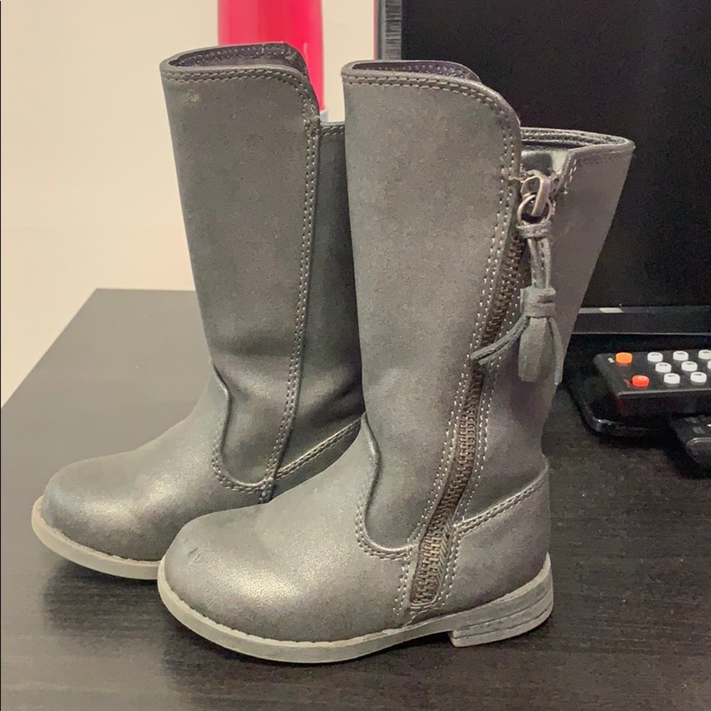 Girls boots